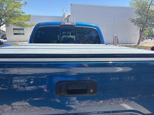 2016 Toyota Tacoma SR