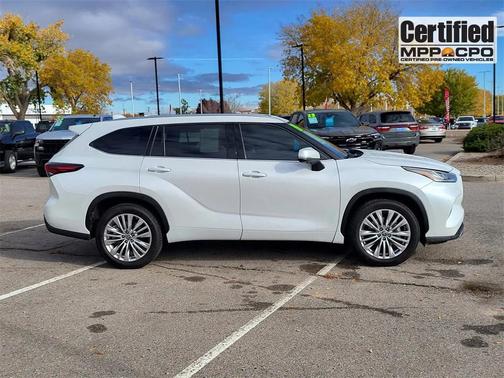 2024 Toyota Highlander Platinum