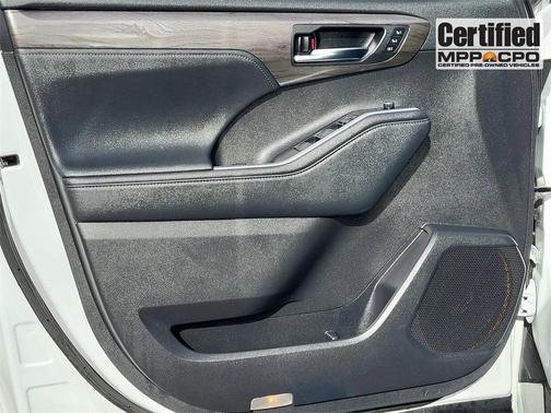 2024 Toyota Highlander Platinum