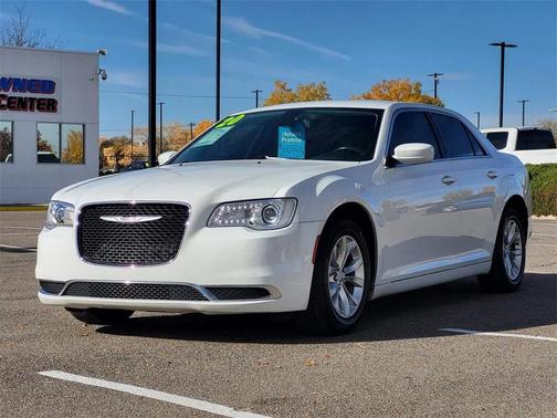 2020 Chrysler 300 Touring