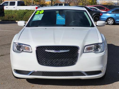 2020 Chrysler 300 Touring