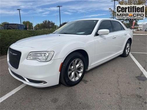 2020 Chrysler 300 Touring