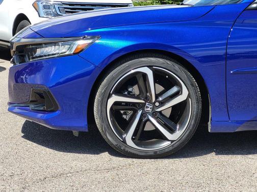 Still Night Pearl 2022 Honda Accord Sport 1.5T
