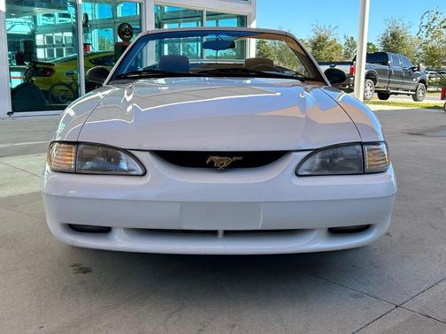 White 1995 Ford Mustang GT