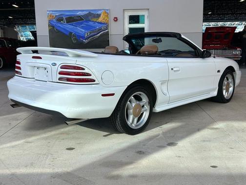 White 1995 Ford Mustang GT
