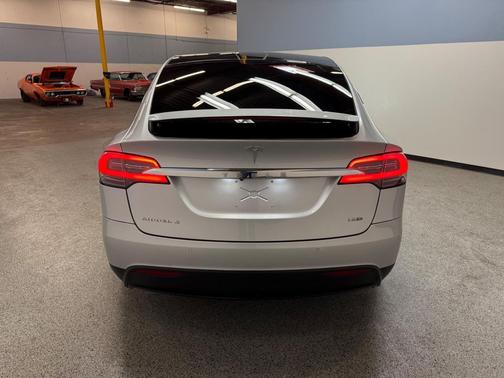 2017 Tesla Model X Base