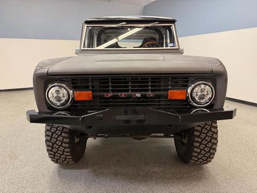 1970 Ford Bronco Wagon