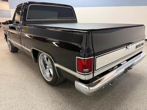 1987 Chevrolet C10/K10 Base