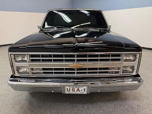 1987 Chevrolet C10/K10 Base