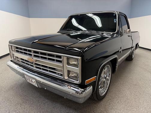1987 Chevrolet C10/K10 Base