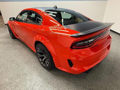 Go Mango 2021 Dodge Charger SRT Hellcat