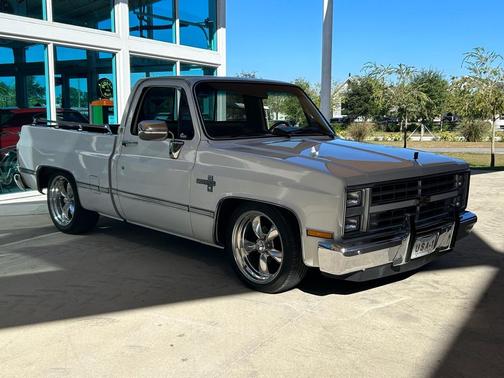 1987 Chevrolet R10 Base