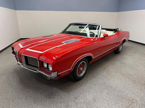 Red 1972 Oldsmobile Cutlass Supreme Base