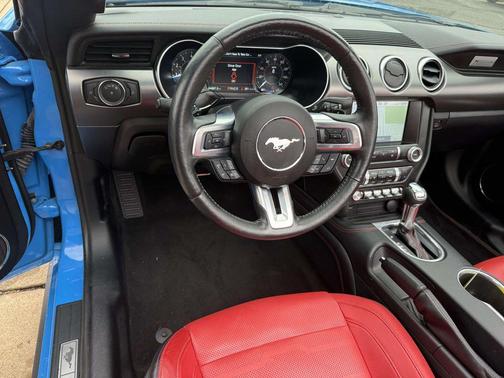 2022 Ford Mustang EcoBoost Premium