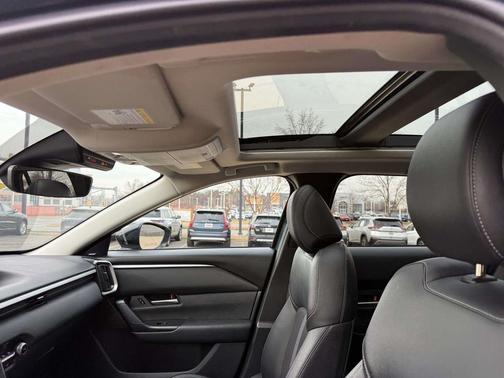 2024 Mazda CX-50 2.5 S Premium Package