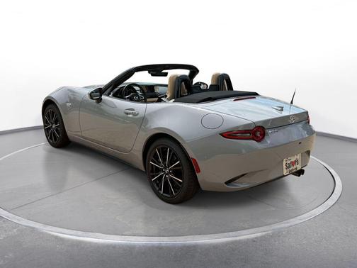 Aero Gray Metallic 2026 Mazda MX-5 Miata Grand Touring