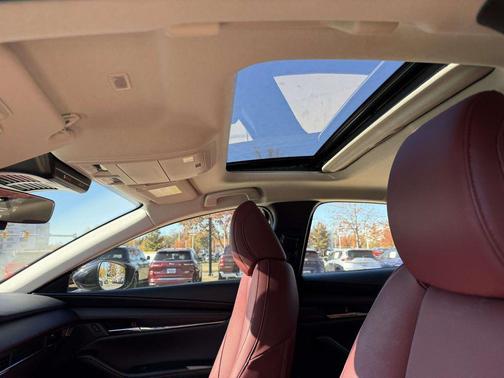 2026 Mazda Mazda3 2.5 S Carbon Edition