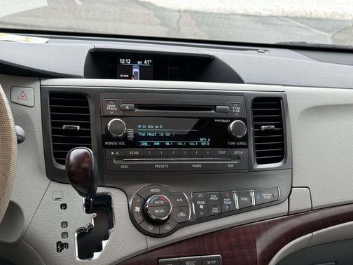 2014 Toyota Sienna XLE