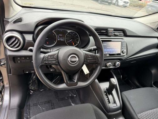 2023 Nissan Versa 1.6 S