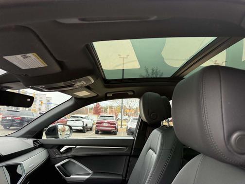 2024 Audi Q3 Premium