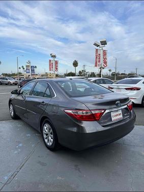 2017 Toyota Camry Hybrid LE
