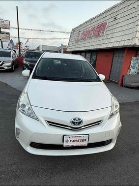 Blizzard Pearl 2014 Toyota Prius v Two