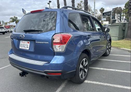Quartz Blue Pearl 2018 Subaru Forester 2.5i