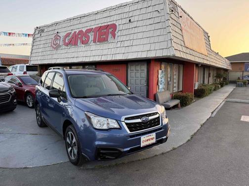 Quartz Blue Pearl 2018 Subaru Forester 2.5i