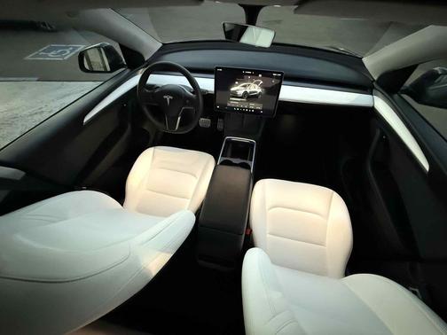 2022 Tesla Model Y Performance Dual Motor All-Wheel Drive