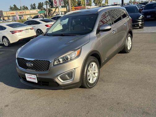 2017 Kia Sorento LX