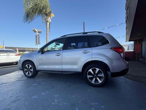 2018 Subaru Forester 2.5i