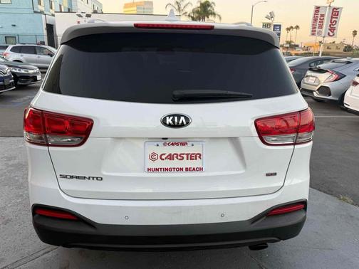 2017 Kia Sorento LX