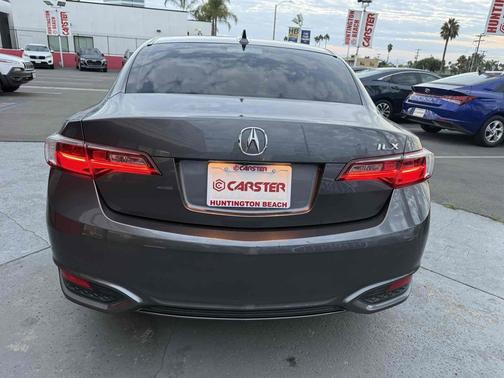 2018 Acura ILX Base