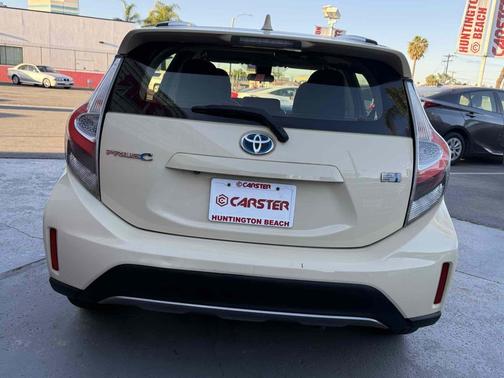 2018 Toyota Prius c Two