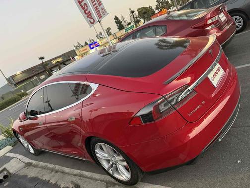 2014 Tesla Model S 85