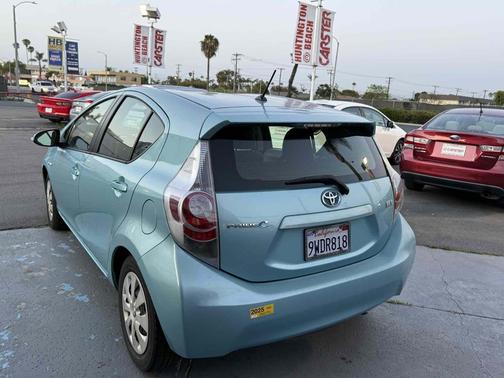 Summer Rain Metallic 2014 Toyota Prius c Two