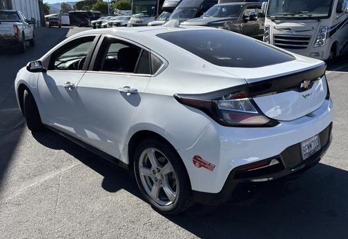 Summit White 2018 Chevrolet Volt LT