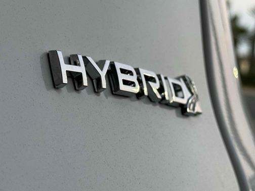 Oxford White 2016 Ford Fusion Hybrid S