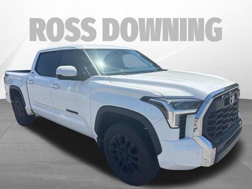 White 2022 Toyota Tundra SR5