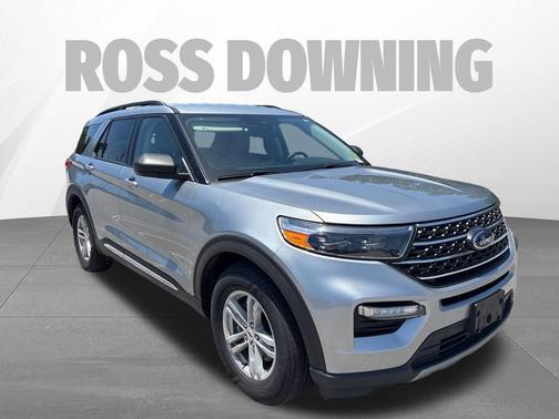 Iconic Silver Metallic 2024 Ford Explorer XLT