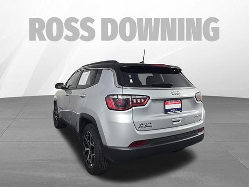 Silver Zynith Metallic Clearcoat 2025 Jeep Compass Limited