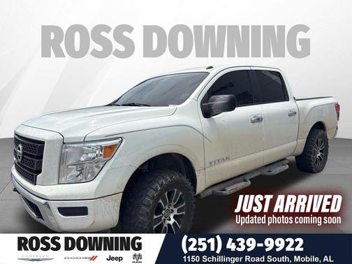 Glacier White 2021 Nissan Titan SV