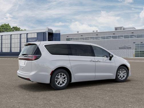 Pw7 2027 Chrysler Pacifica L