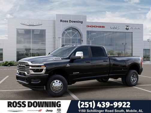 Diamond Black Crystal Pearlcoat 2026 RAM 3500 Laramie Crew Cab 4x4 8' Box