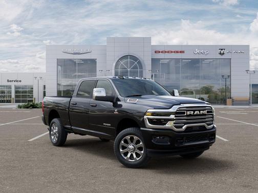 Diamond Black Crystal Pearlcoat 2026 RAM 2500 Laramie Crew Cab 4x4 6'4' Box