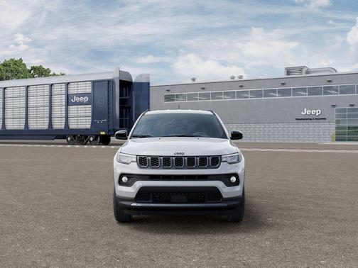 Bright White Clearcoat 2026 Jeep Compass Latitude