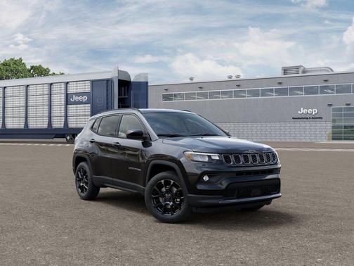 Diamond Black Crystal Pearlcoat 2026 Jeep Compass Latitude