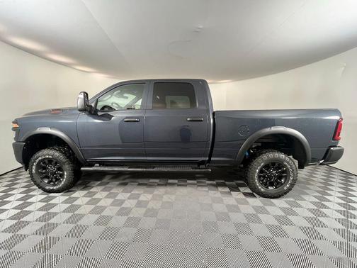 2026 RAM 2500 Tradesman Crew Cab 4x4 6'4' Box