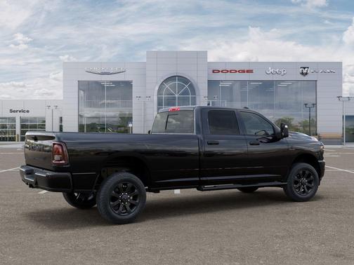 Diamond Black Crystal Pearlcoat 2027 RAM 2500 Black Express