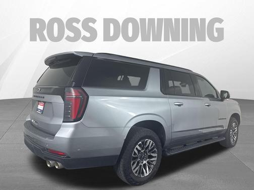 2025 Chevrolet Suburban 4WD Z71